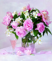 Без бренда «Нежный букетик с розами и настойка» в Иваново