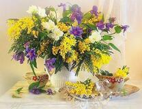 Без бренда «Букет из мимозы и колокольчиков в вазе» в Иваново